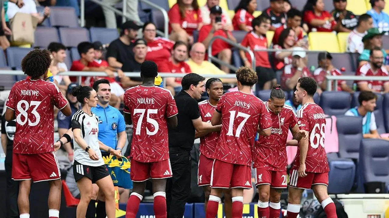 Liverpool Hadapi Tantangan Pertahanan Jelang Musim Baru