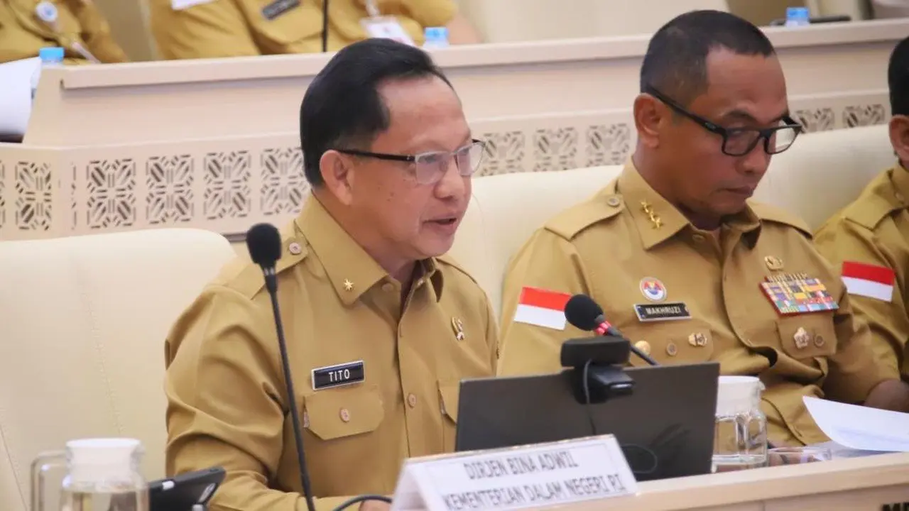 Mendagri Pertimbangkan Revisi PP Gaji Kepala Daerah Berbasis Kinerja dan PAD