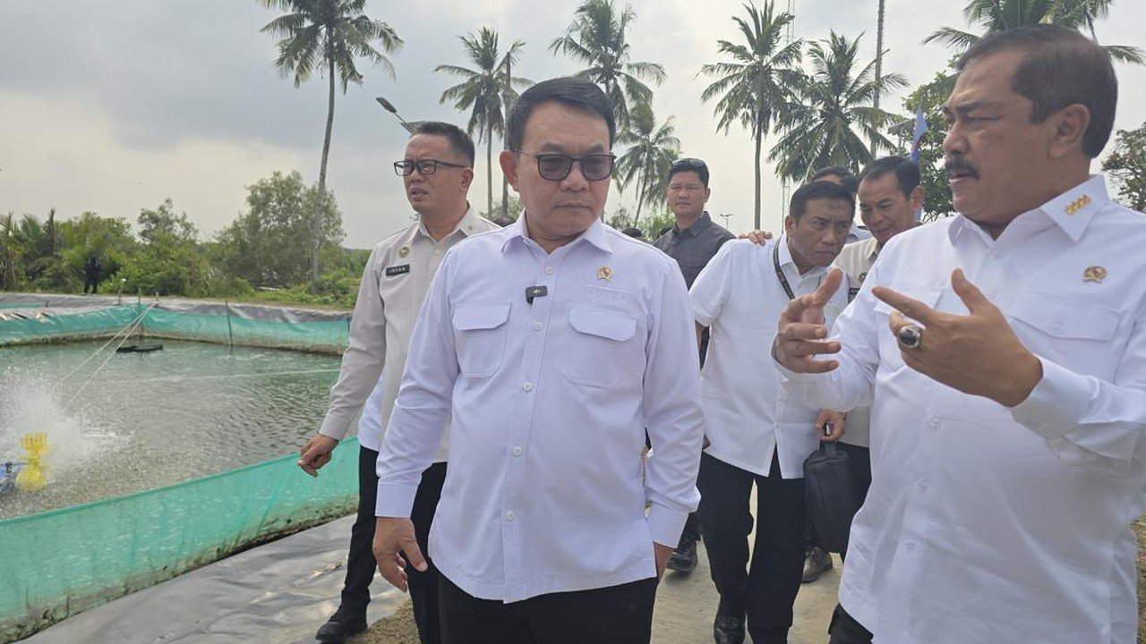 Menteri Imigrasi dan KSP Tinjau Langsung Budidaya Sidat di Lapas Nusakambangan