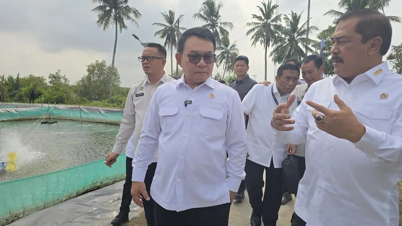 Menteri Imigrasi dan KSP Tinjau Langsung Budidaya Sidat di Lapas Nusakambangan