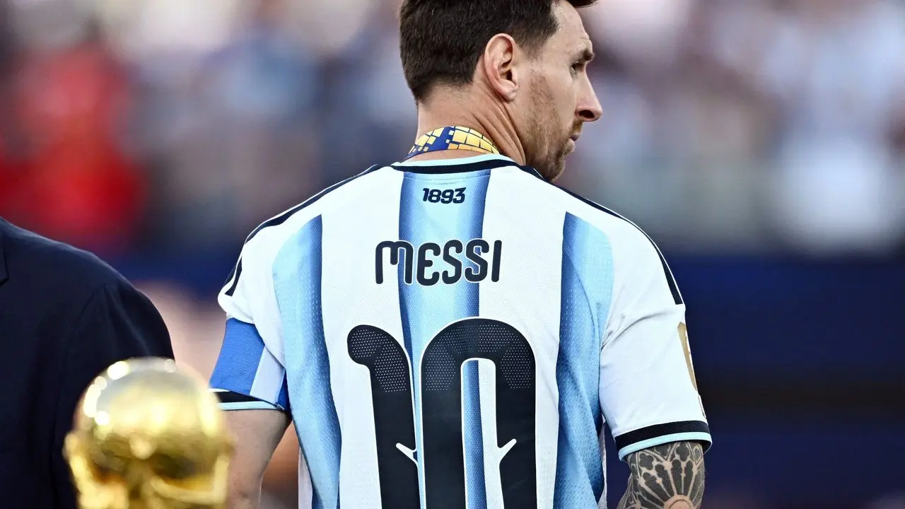 Messi Muncul ke Publik Setelah Final Piala Dunia, Tonton Laga Klub Kampung Halaman