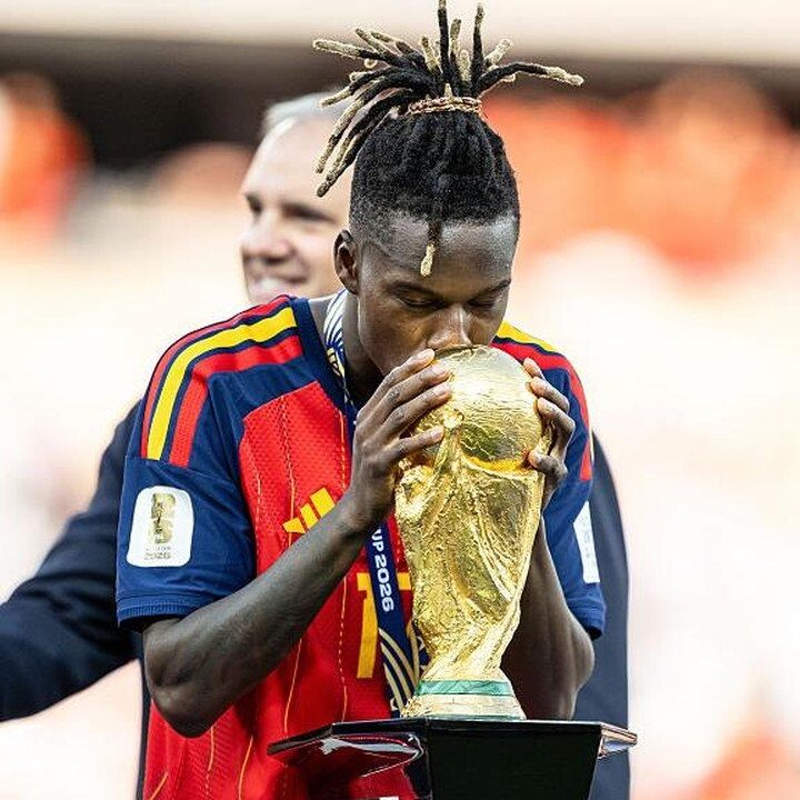 Nico Williams Dedikasikan Medali Piala Dunia untuk Ibunda Tercinta