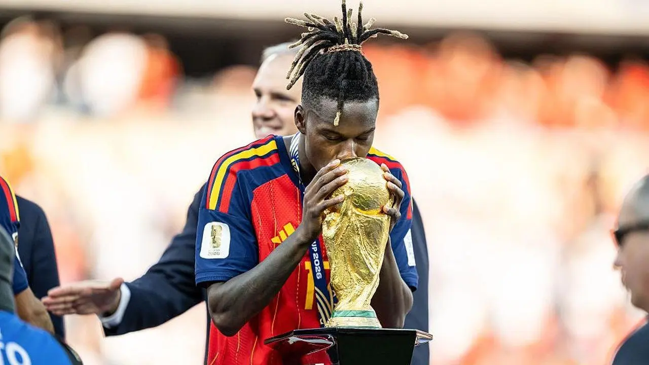 Nico Williams Dedikasikan Medali Piala Dunia untuk Ibunda Tercinta