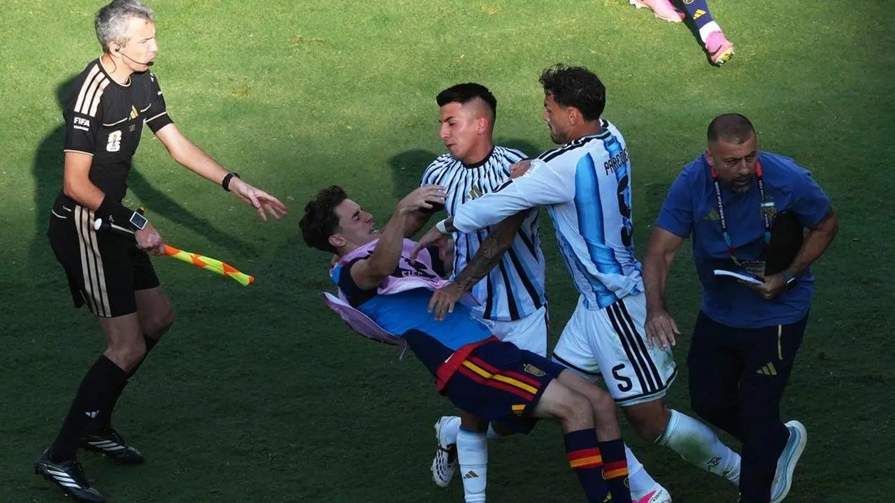 Paredes Lolos dari Kartu Merah Meski Terlibat Keributan Pasca Final Piala Dunia 2026