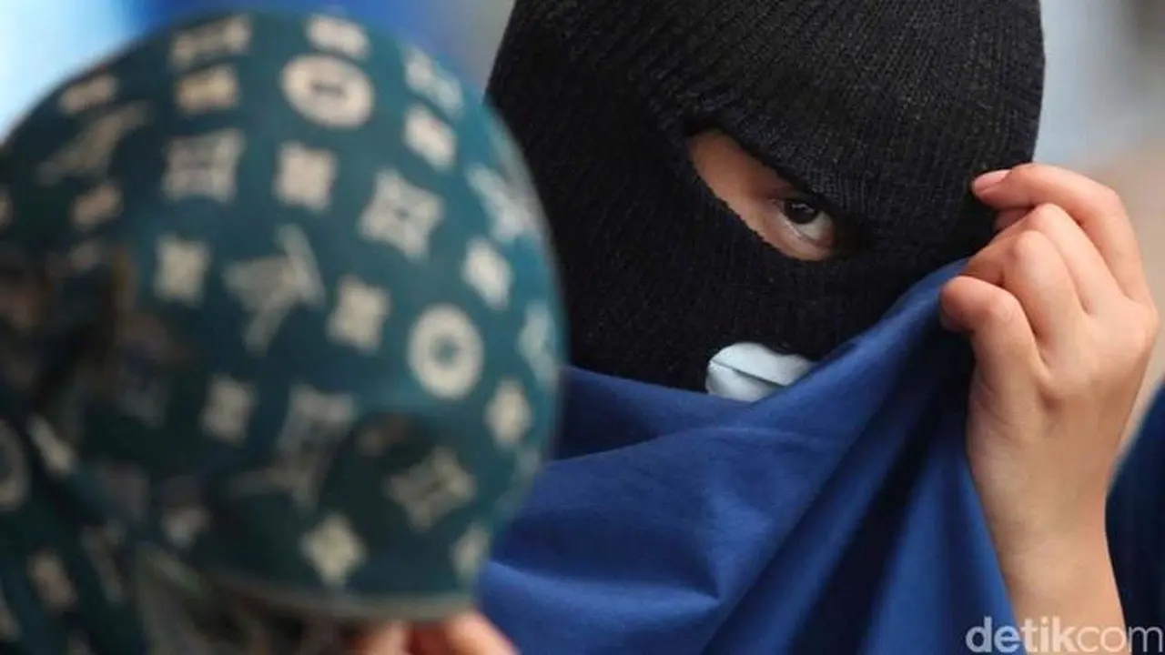 Pedagang Martabak Mini Kehilangan Tas Berisi Kado Anak Akibat Pencurian