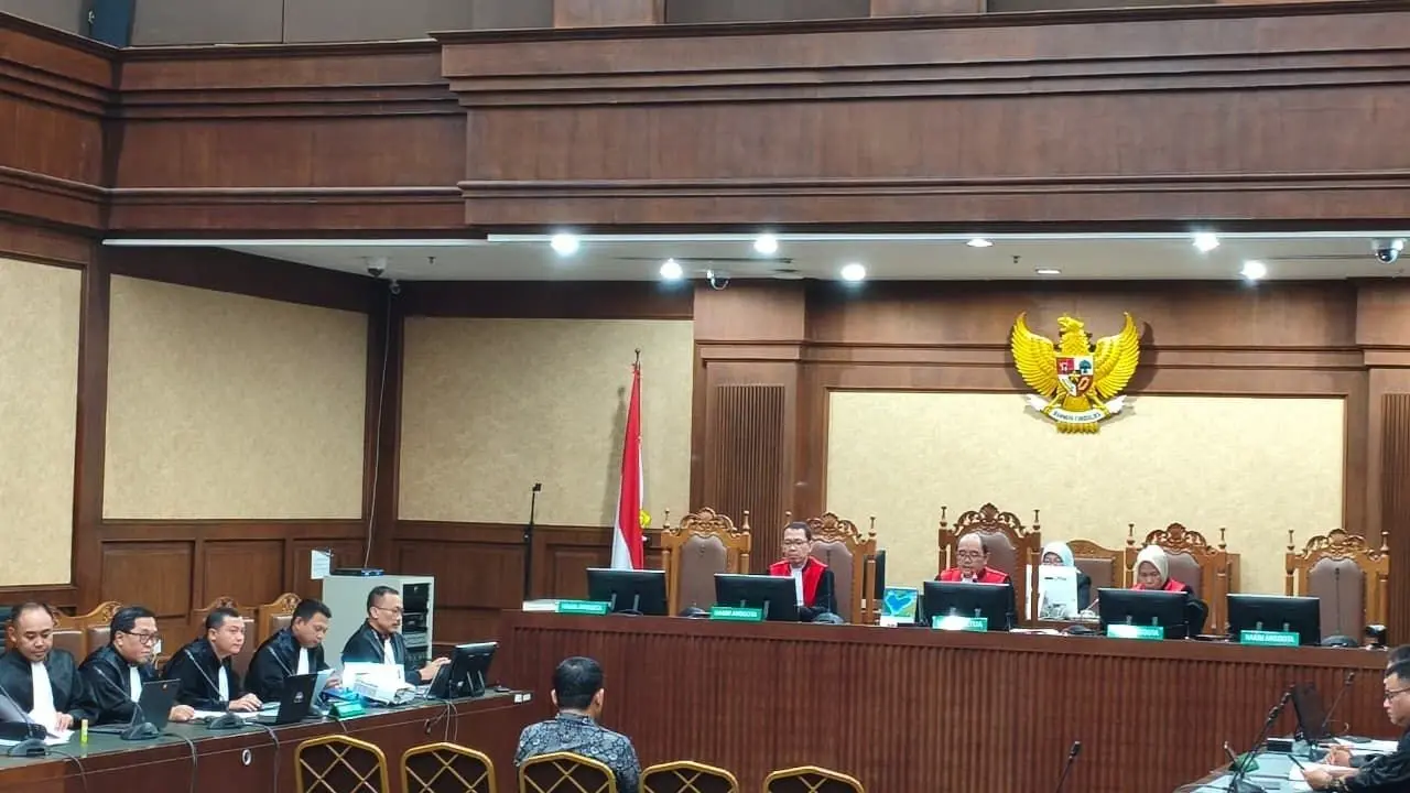 Pejabat Bea Cukai Akui Terima Amplop Tebal dari Kargo, Jaksa KPK Terkejut