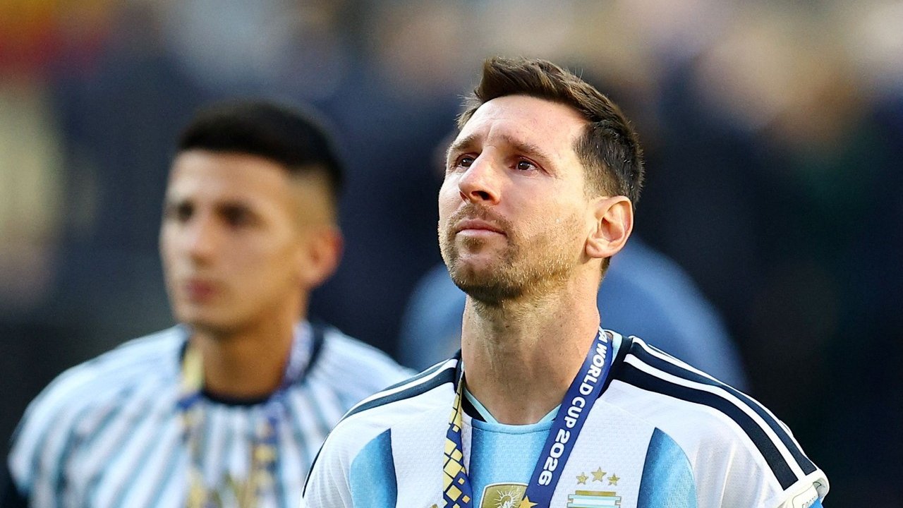 Penerus Messi di Timnas Argentina: Siapa yang Akan Memikul Beban La Albiceleste?
