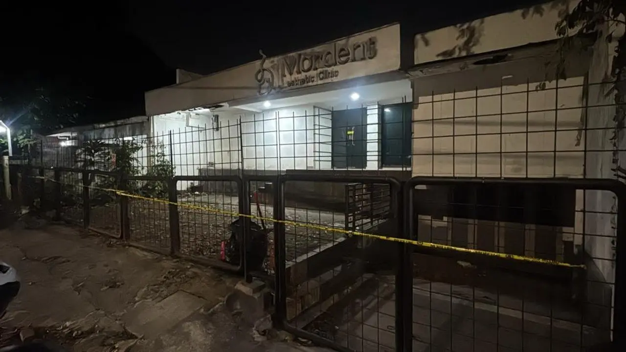 Penyelidikan Kematian Sutrimo, Polisi Olah TKP Klinik Kecantikan di Kebayoran Baru