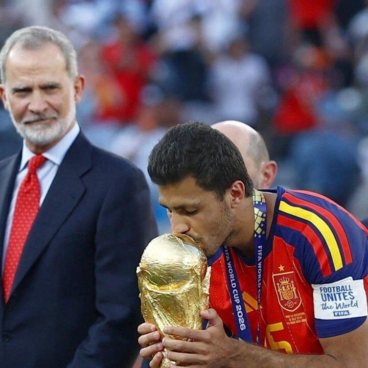 Perburuan Rodri Memanas: Barcelona Susul Real Madrid Dekati Sang Kapten