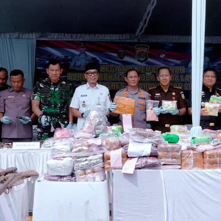 Polda Lampung Musnahkan Ratusan Kilo Narkoba dan Ratusan Senjata Api Rakitan