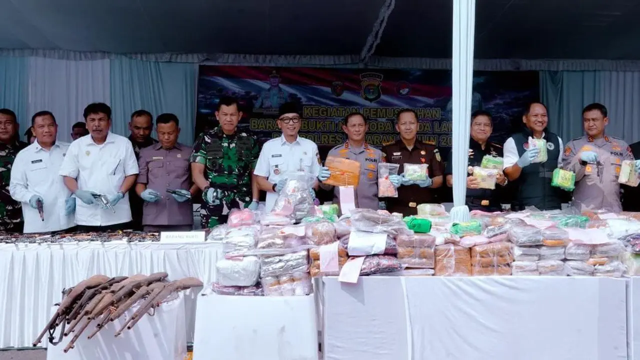 Polda Lampung Musnahkan Ratusan Kilo Narkoba dan Ratusan Senjata Api Rakitan