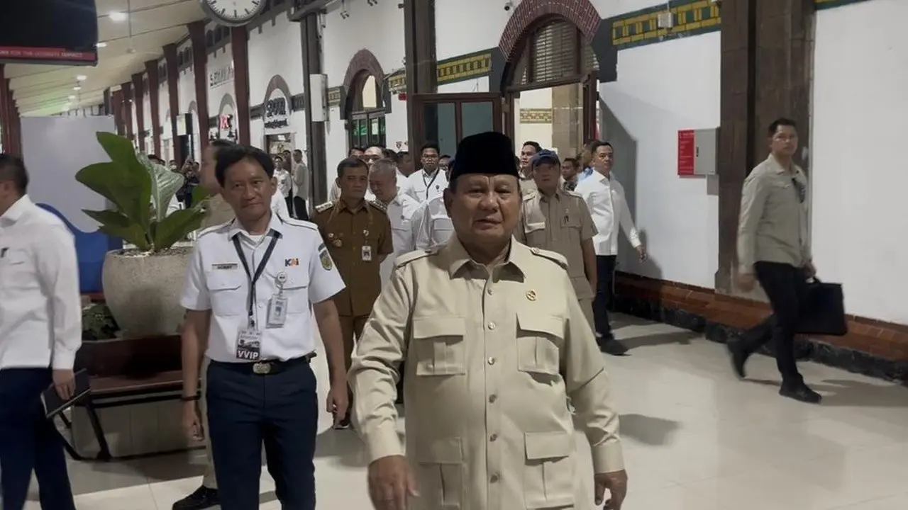 Prabowo Coba Kereta Mewah Nusantara Explorer, Wartawan Diajak dengan Canda