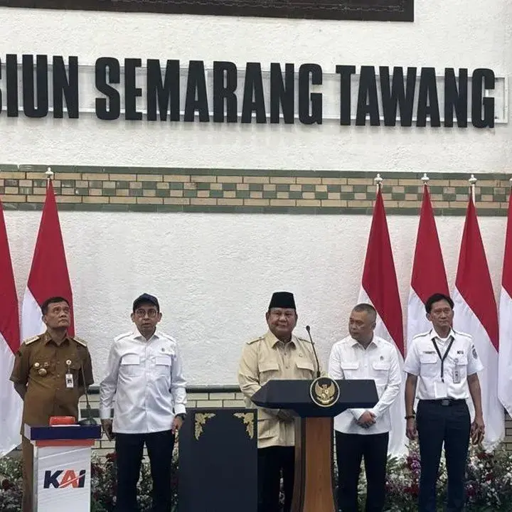 Prabowo Dorong KAI Garap Proyek Kereta Api Trans-Sumatra dan Trans-Kalimantan
