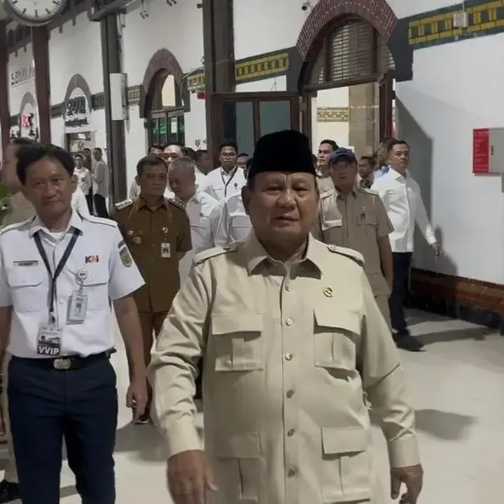Prabowo Subianto Dorong Investasi Kereta Api untuk Pelayanan Publik