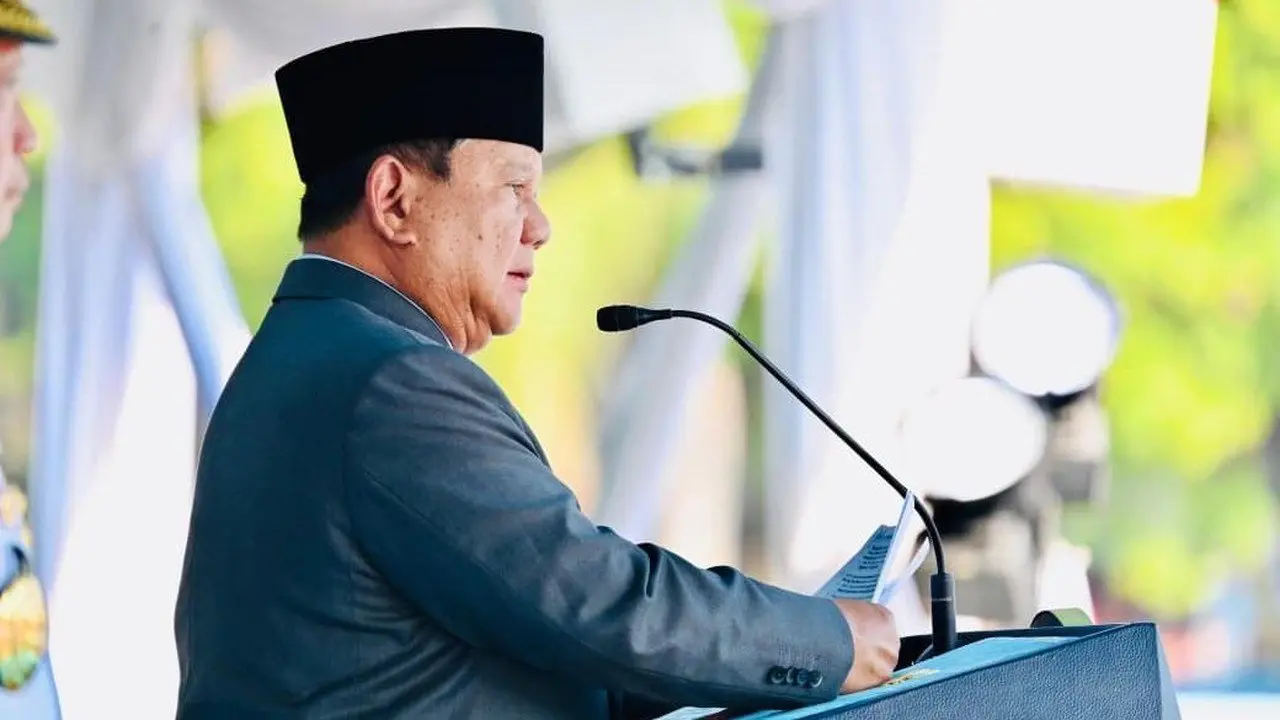 Prabowo Tekankan Kerendahan Hati dan Sinergi bagi Lulusan IPDN