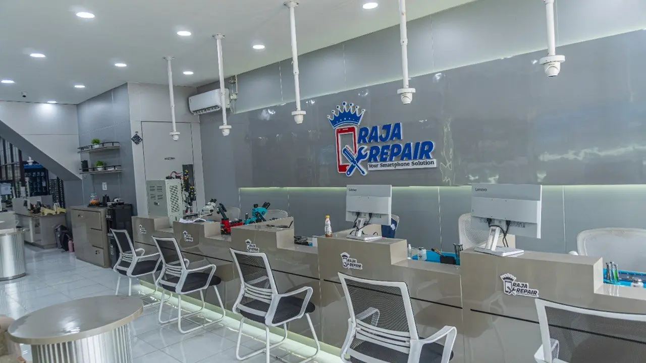 Raja Repair, Doctor Gadget, dan iColor: Pilihan Servis HP Terkini