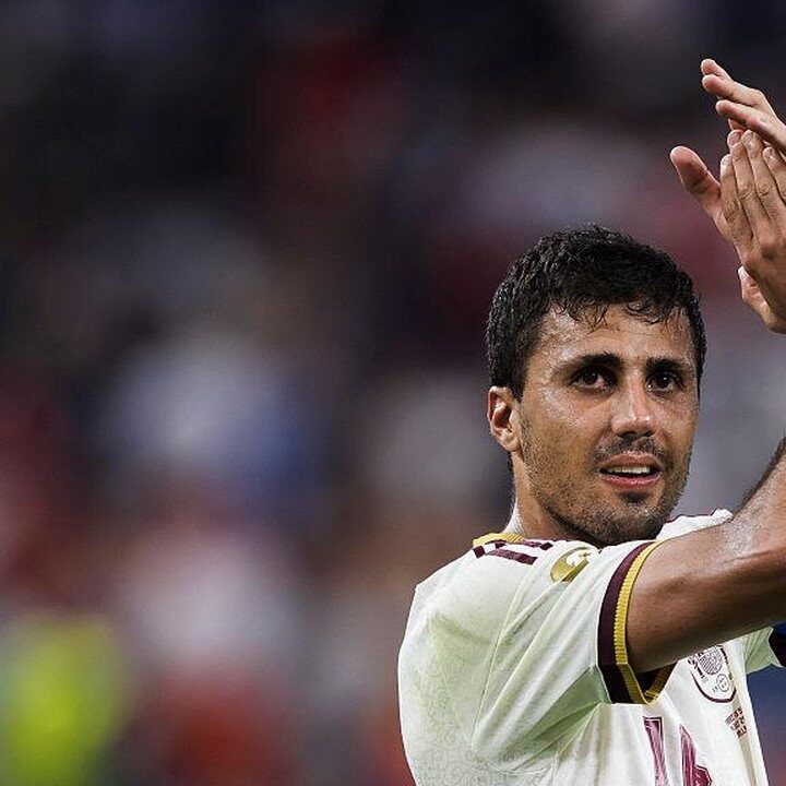 Rodri Jadi Incaran Real Madrid, Enzo Maresca: Setiap Pelatih Ingin Memilikinya