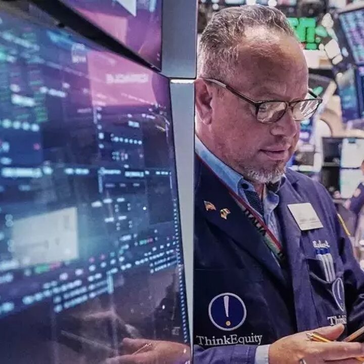 Saham Teknologi dan Chip Tertekan, Wall Street Ditutup Melemah