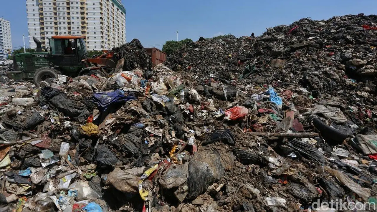 Sampah Liar di RTH Penjaringan, Pemprov DKI Ancam Proses Hukum Pelaku Swasta