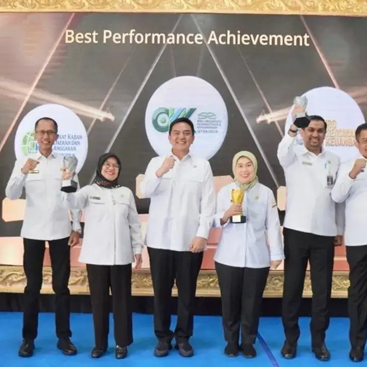 Sekjen DPD RI: Evaluasi Harus Jadi Budaya Kerja untuk Birokrasi Profesional