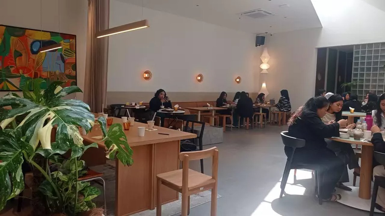 Sinilagi Senopati: Kafe yang Menjadi Bagian Rutinitas dan Komunitas Pengunjung