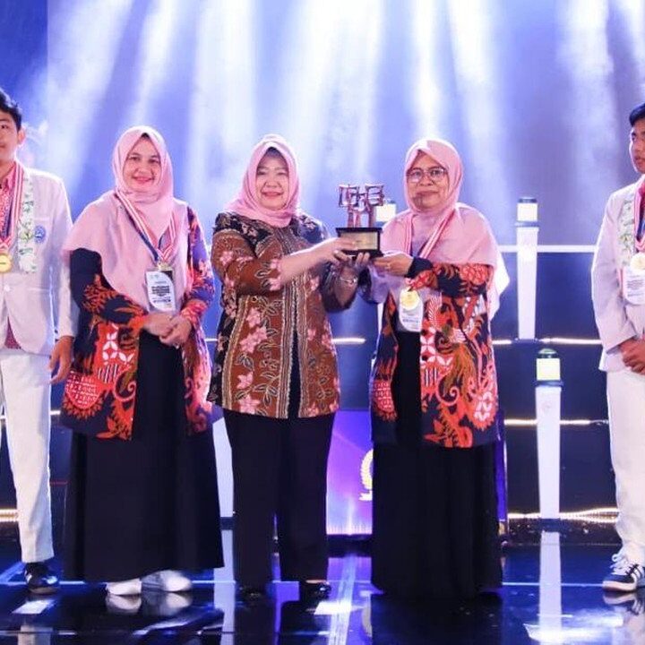 SMAN 8 Ternate Juara 1 LCC Empat Pilar MPR Maluku Utara, Siap ke Final Nasional