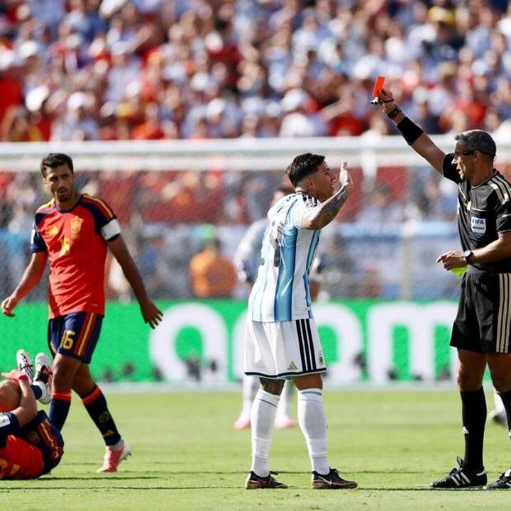 Spanyol Juara Piala Dunia 2026, Enzo Fernández Cetak Sejarah Kartu Merah di Final