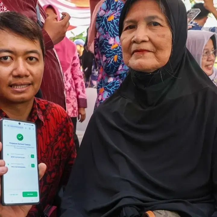 Surabaya Sukses Uji Coba Bansos Digital, Akurasi Penerima Meningkat Signifikan