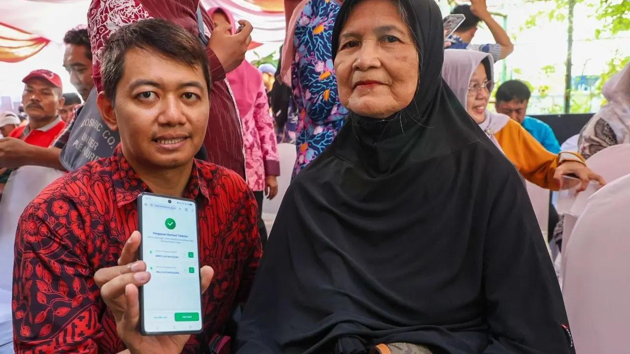 Surabaya Sukses Uji Coba Bansos Digital, Akurasi Penerima Meningkat Signifikan