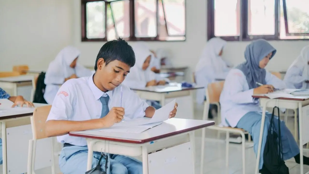 Tujuh SMA Swasta Tarik Diri dari Program Sekolah Gratis Banten, DPRD Desak Solusi