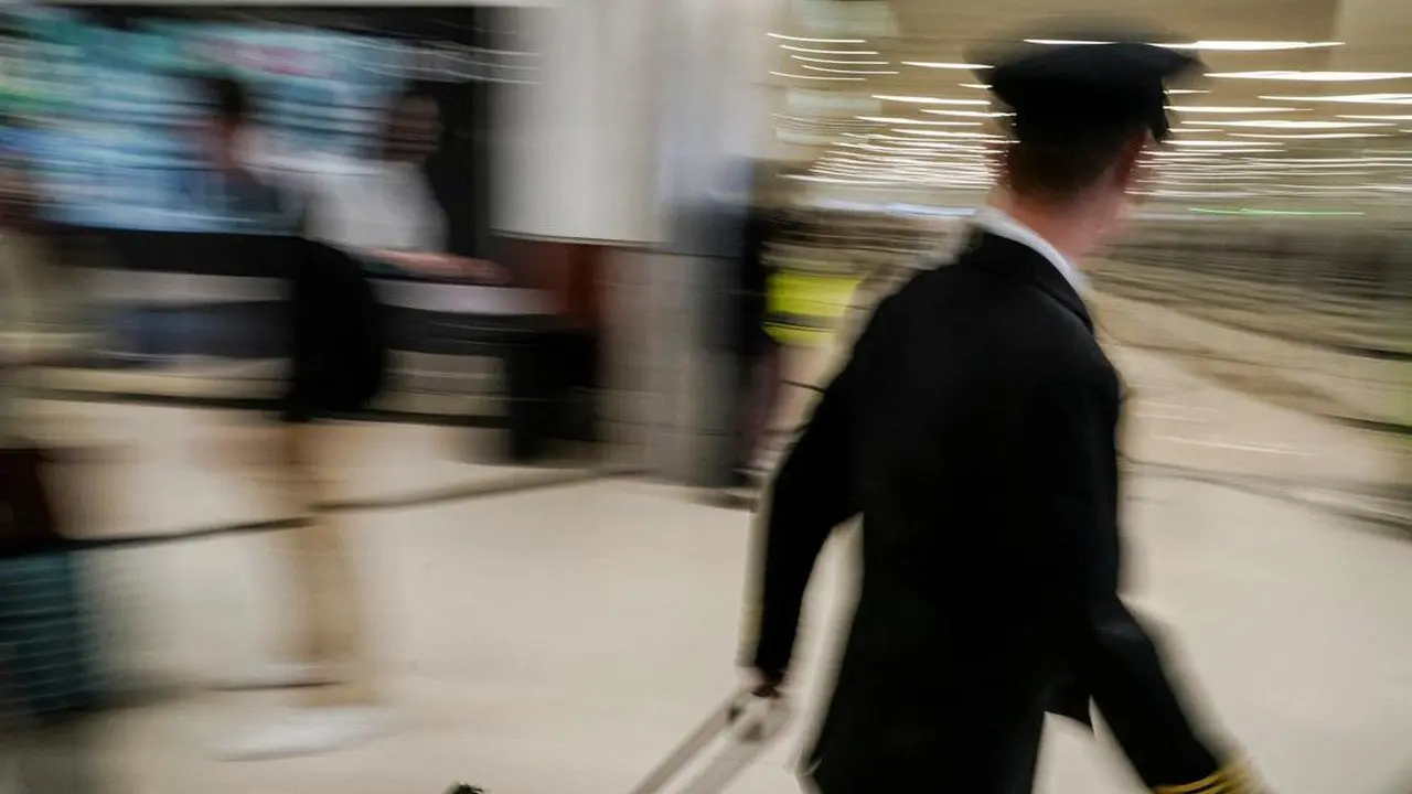 Warga AS Didakwa Usai Hapus Data Ponsel di Bandara demi Lindungi Privasi