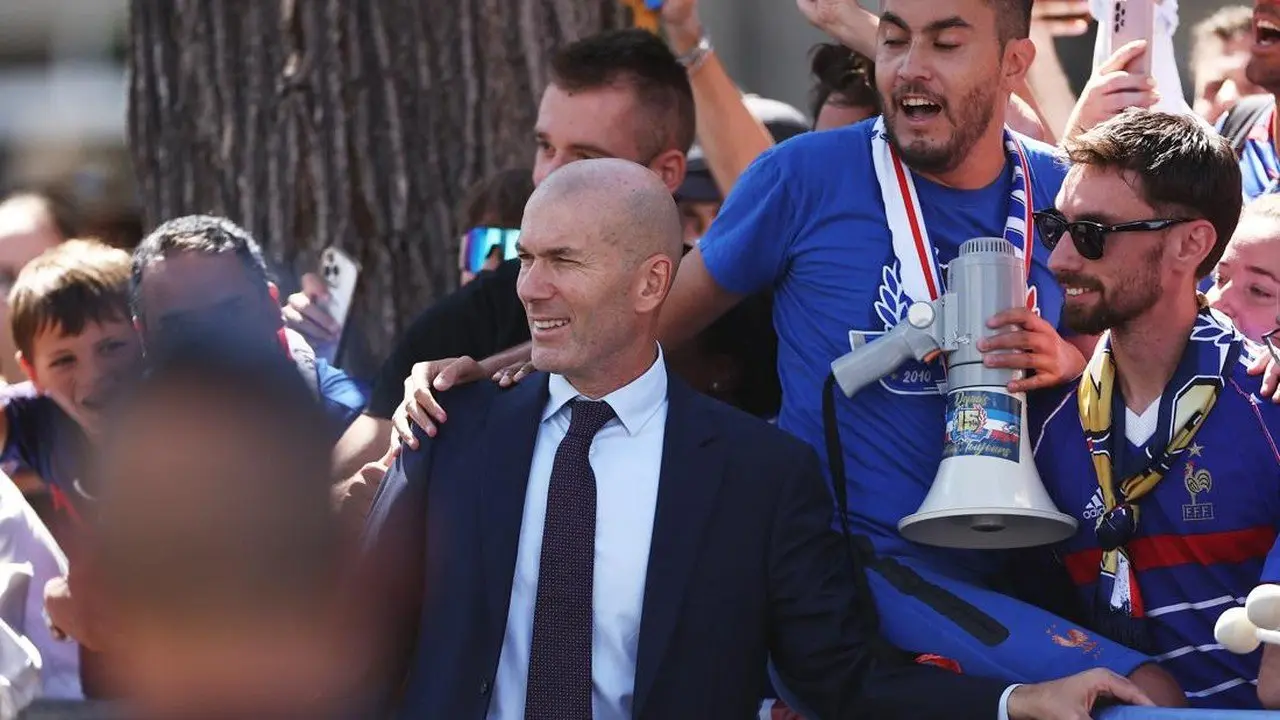 Zinedine Zidane Resmi Jadi Pelatih Timnas Prancis, Targetkan Kebangkitan Les Bleus