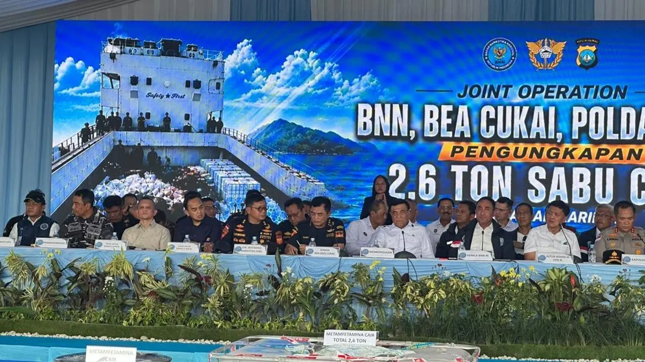 Bea Cukai Sita 1,5 Juta Batang Rokok Ilegal dari Kapal Pengangkut Narkoba
