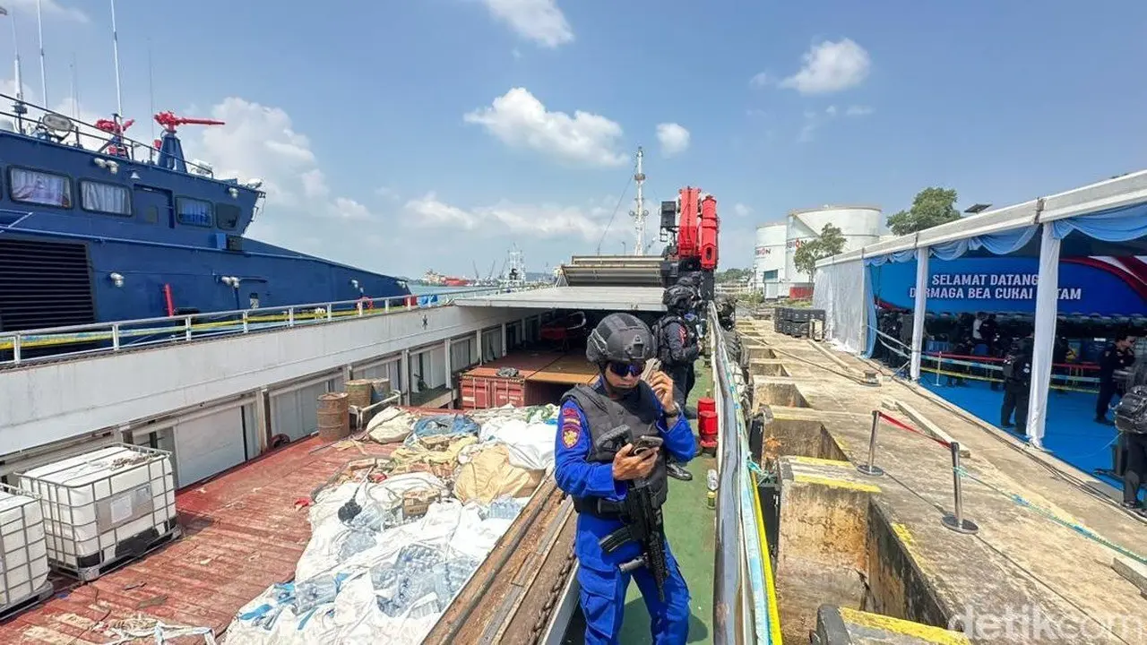 BNN Ungkap Penyelundupan 2,6 Ton Narkoba Cair, Nilai Jual Rp 8,4 Triliun Terbongkar