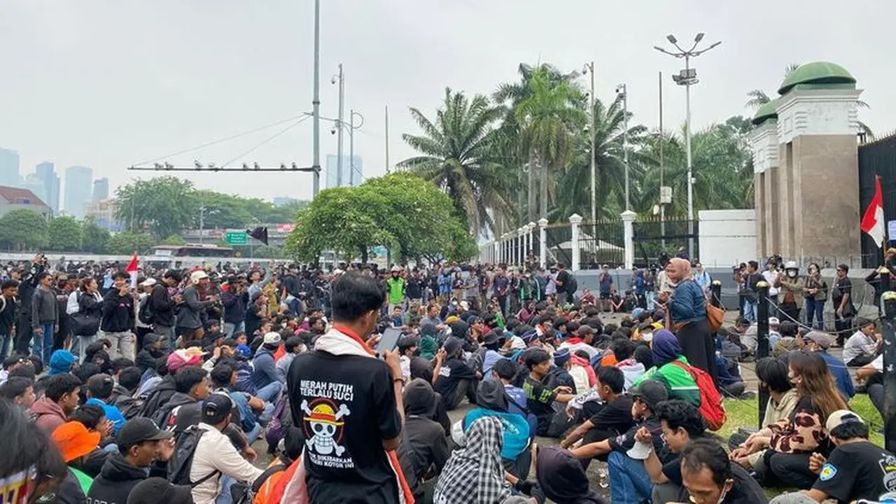 Desakan Masyarakat Sipil ke DPR: Anggaran Pendidikan Wajib Utuh, MBG Bukan Prioritas