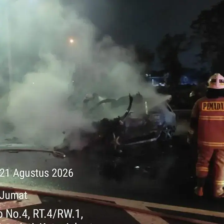 Dua Sahabat Tewas dalam Kecelakaan Maut Mercy di Tol Jagorawi