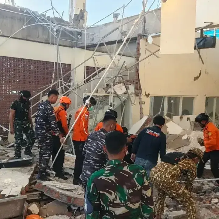Gempa M 7.7 Guncang Nagekeo, Puluhan Jiwa Melayang dan Ribuan Mengungsi
