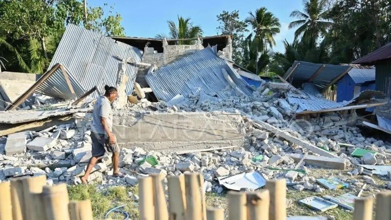 Gempa NTT: Ribuan Gempa Susulan Mengguncang, 70 Orang Meninggal Dunia