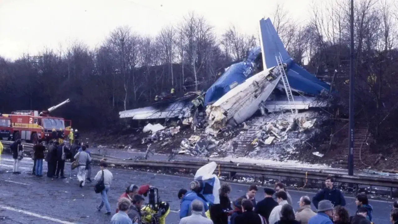 Kesalahan Fatal Pilot Picu Kecelakaan Pesawat Boeing 737 di Inggris