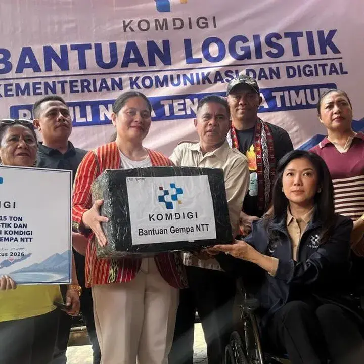 Kominfo Kirim 15 Ton Logistik dan 20 Unit Starlink untuk Korban Gempa NTT