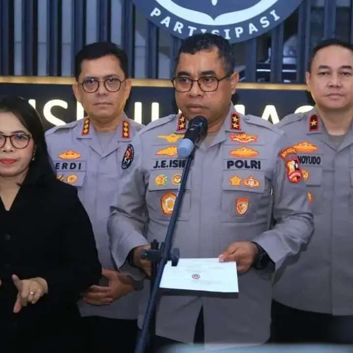 Polri Beri Pin Emas dan Kenaikan Pangkat untuk Penanganan Bendera Bulan Bintang di Aceh