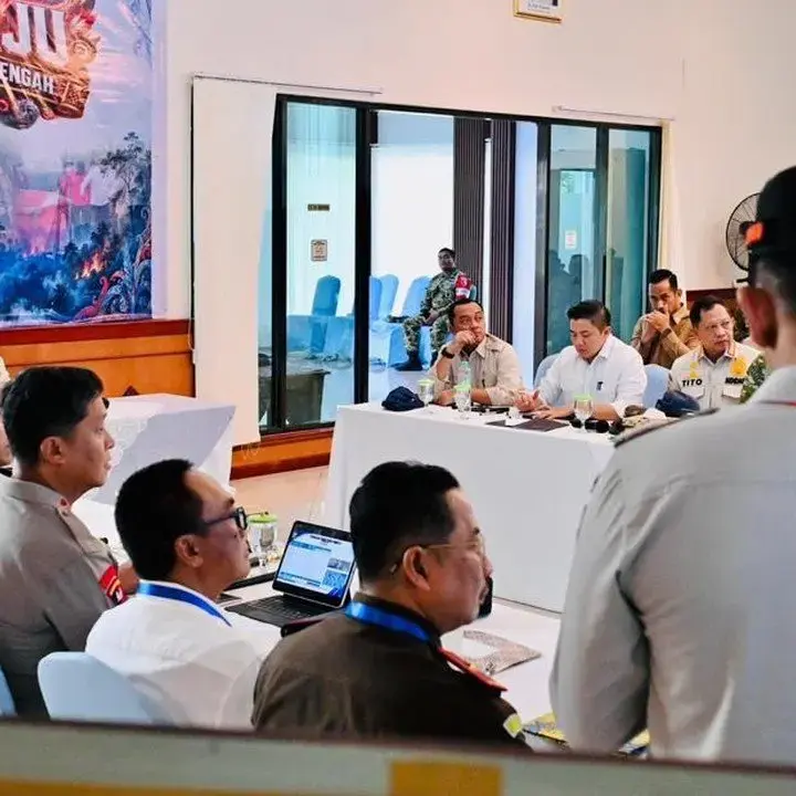Prabowo dan Mendagri Tinjau Langsung Penanganan Karhutla di Kalteng