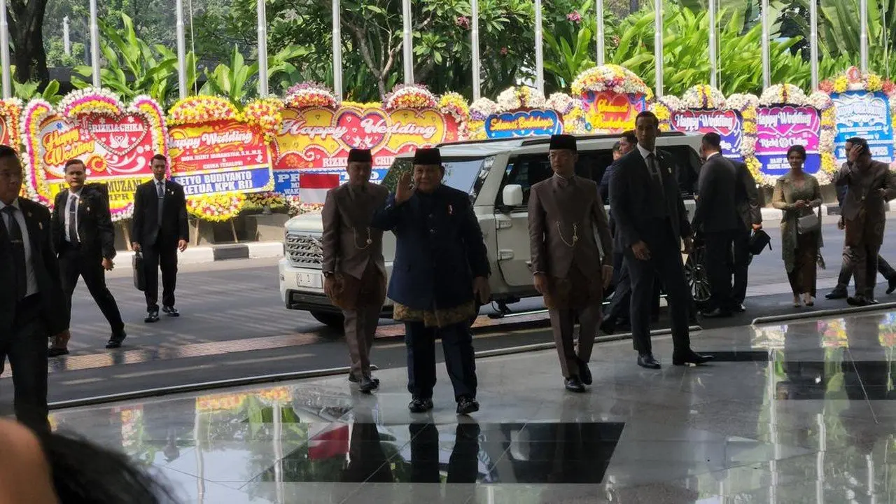 Prabowo Subianto Hadiri Pernikahan Sekretaris Pribadinya, Rizky Irmansyah