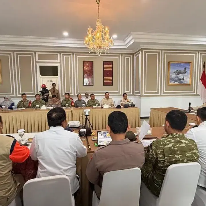 Prabowo Tinjau Langsung Penanganan Karhutla di Kalimantan Barat