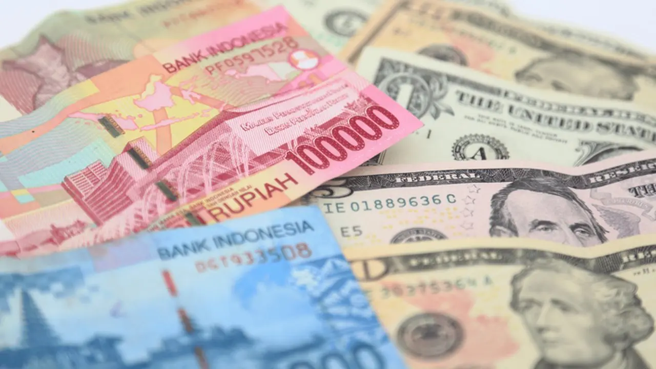 Rupiah Bergerak di Kisaran Rp 18.000-an per Dolar AS, Cek Kurs Mandiri, BCA, BNI