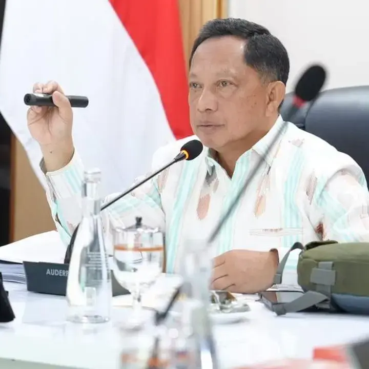 Tito Karnavian Mendesak Percepatan Rehabilitasi Pascabencana Sumatera