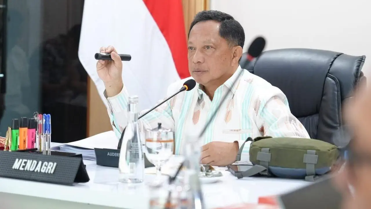 Tito Karnavian Mendesak Percepatan Rehabilitasi Pascabencana Sumatera