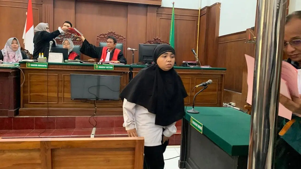Wanita di Surabaya Divonis 11 Bulan Penjara atas Perobohan Rumah Dinas Bea Cukai