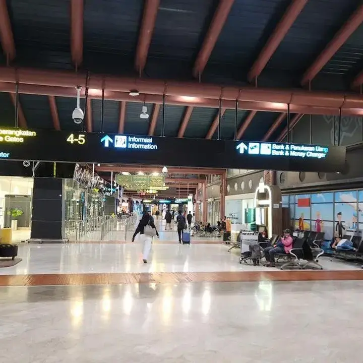 Abu Erupsi Anak Krakatau Tutup 6 Bandara, Sebaran Capai Lampung dan Jakarta