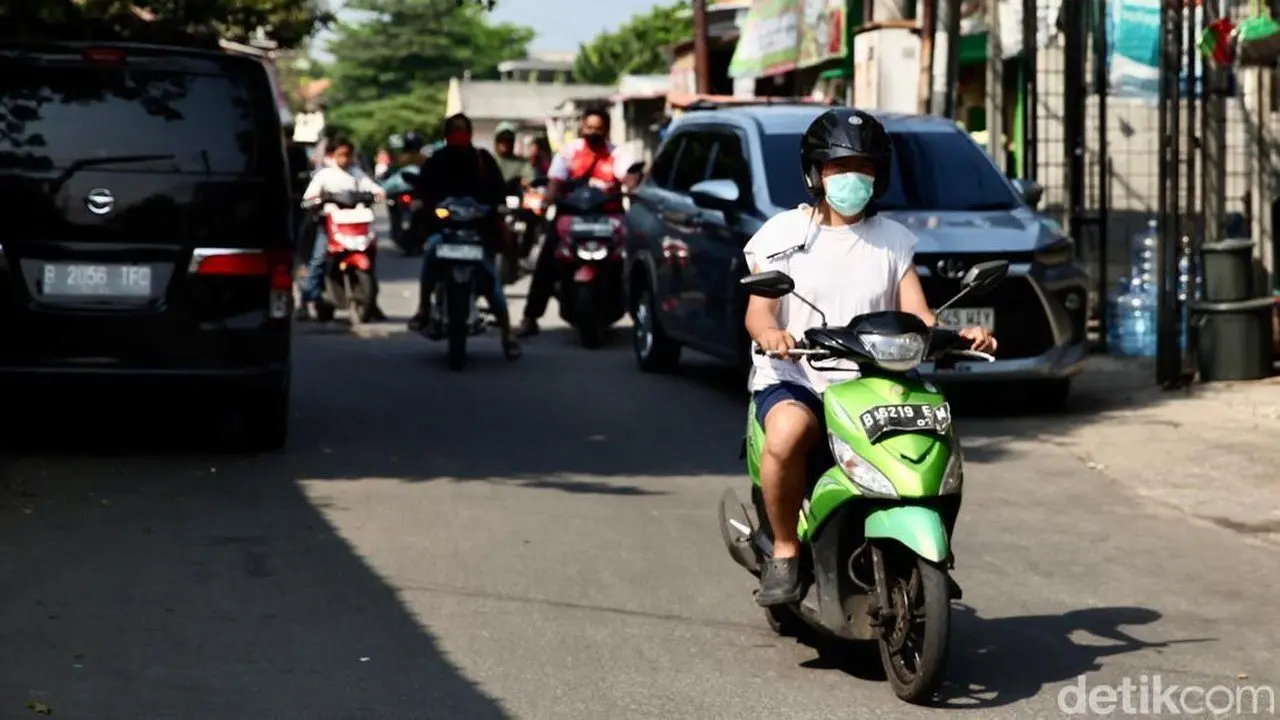 Abu Gunung Anak Krakatau Guyur Sebagian Pulau Jawa, Warga Diminta Waspada